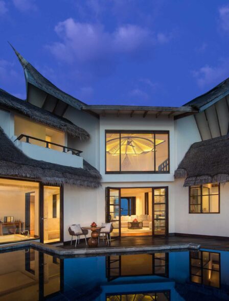 12691_jumeirah-vittaveli-ocean-suite-exterior_orig-1.jpg