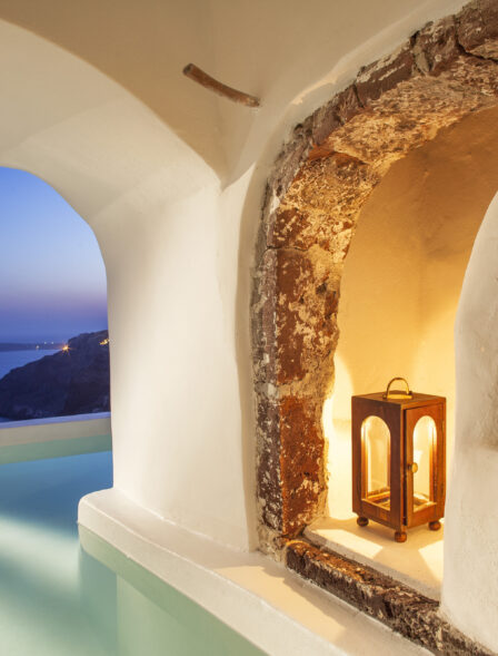 14431_canaves-oia-suites_orig-1.jpg