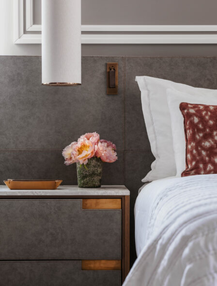 16687_oo-pm-accommodation-mock-doubleroom-bedsidedetail-0248-master_orig-1.jpg