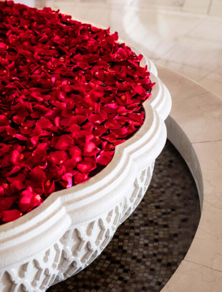 19386_oo-royalmirage-resort-arabiancourt-rosefountain-2883-master_orig-3.jpg
