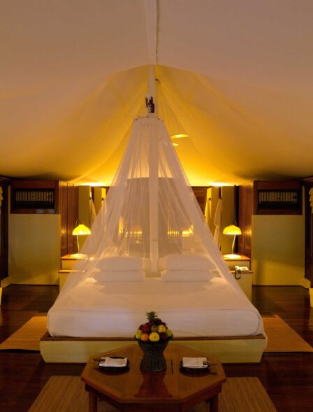 4479_rs216-amanwana-tent-interiorhpr_orig-1.jpg